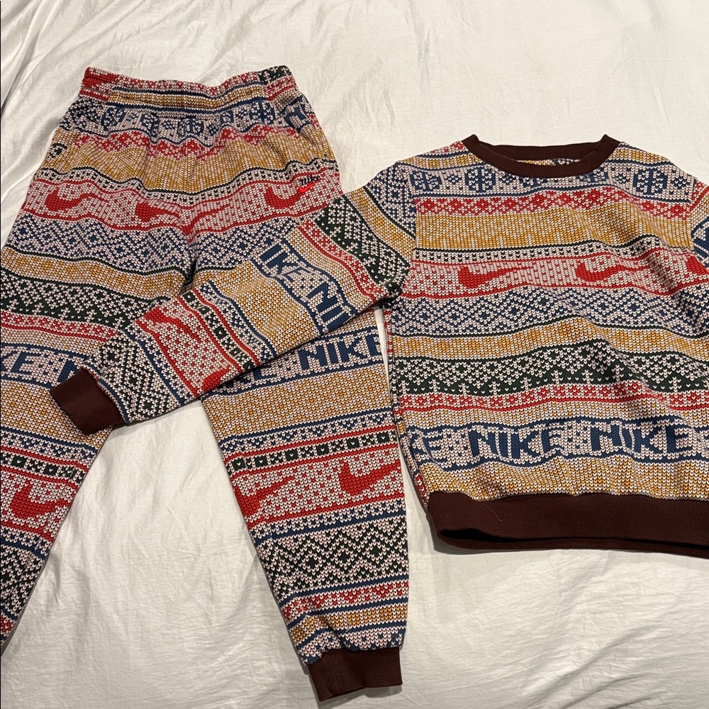 Nike Kids Holiday Sweatshirt and Sweatpants Set